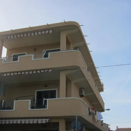 Appartement In Isola Di 20990